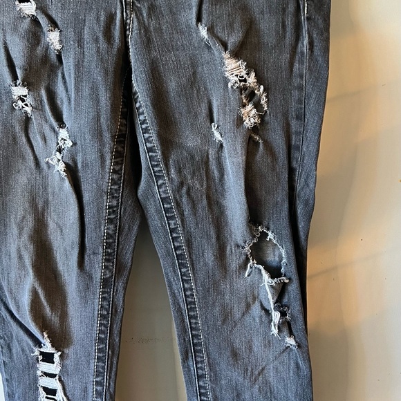 Almost Famous Boyfriend Jeans Juniors Plus - Picture 4 of 7